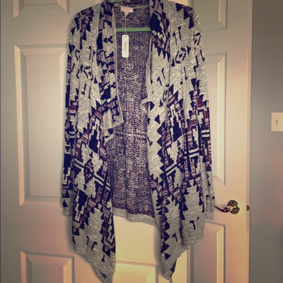 Cute cardigan - Picture 1 of 5